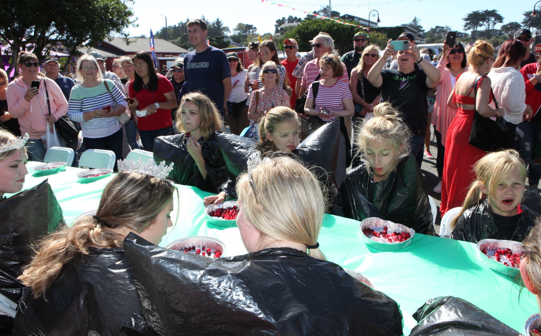 Cranberry Festival - Cranberry Eating Contest